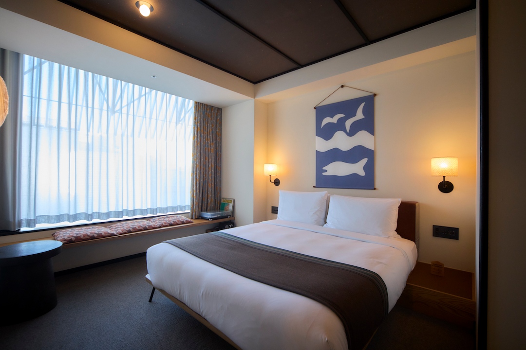 Kyoto - Standard King - angle 1