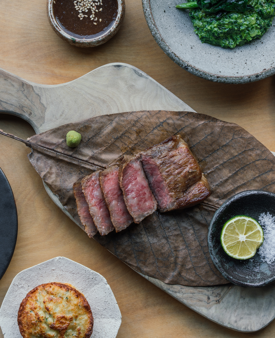 KYO kosa - an image of meat sliced on a plate