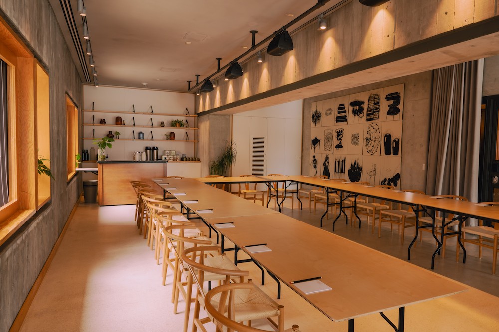 form meeting u-shape room